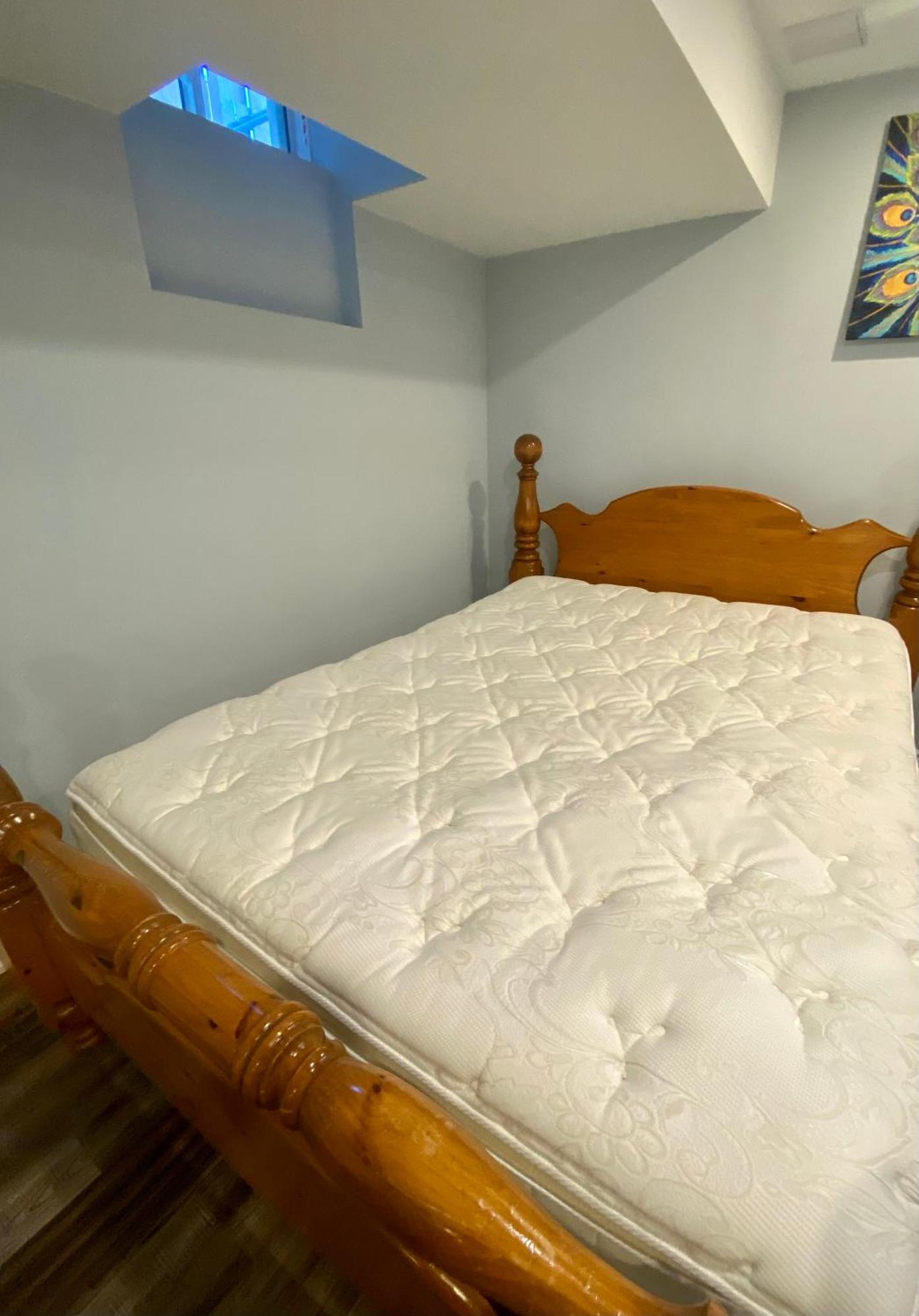 2 Bedroom With 2 Ensuites Unit In Richmond Hill Exterior foto